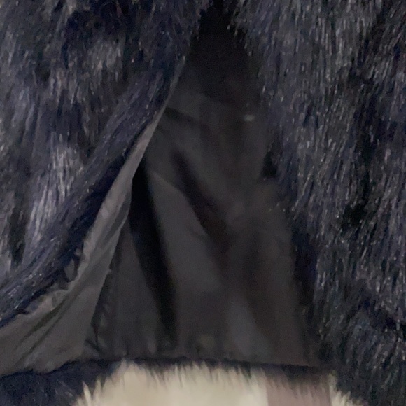 H&M kids fur coat size 12-13 youth - Picture 3 of 3